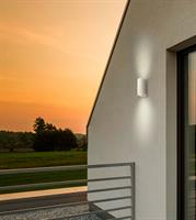 Applique da parete in alluminio con schermo in vetro per interni ed esterni IP65 doppio fascio di luce Attacco GU10 per sorgenti LED max 2x7W