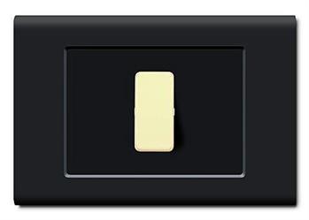 PLACCA TONDO'Q 4 MODULI NERO